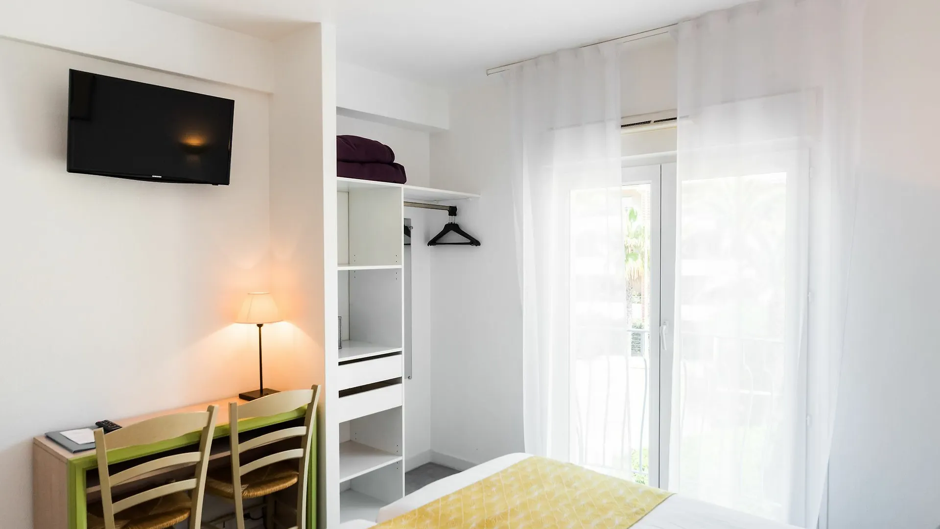 Hotel Provencal Saint-Raphael  3*, Saint-Raphael (Var) France
